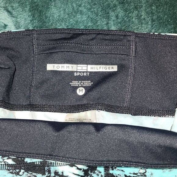 TOMMY Hilfiger Capri's - Picture 5 of 5